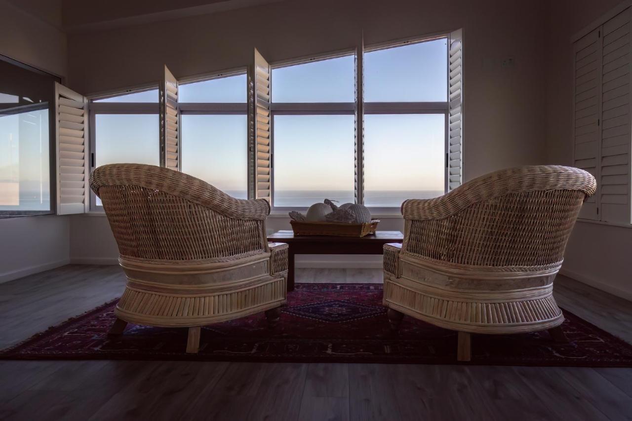 Beach Club Self Catering Apartments Mossel Bay Exteriör bild