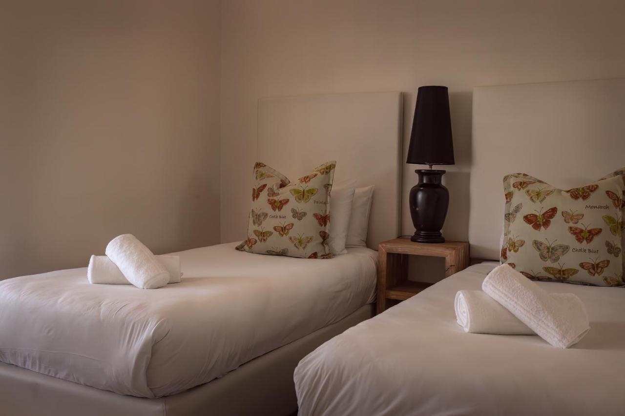 Beach Club Self Catering Apartments Mossel Bay Exteriör bild