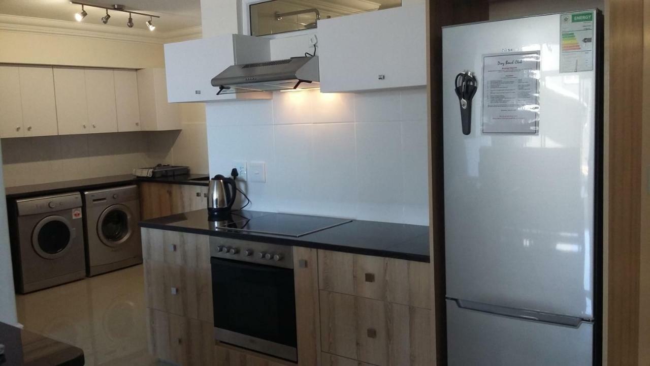 Beach Club Self Catering Apartments Mossel Bay Exteriör bild